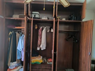 Dormitorio clásico madera