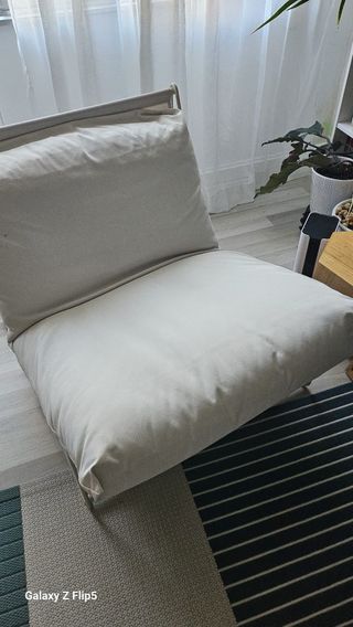 Silla plegable blanca diseño