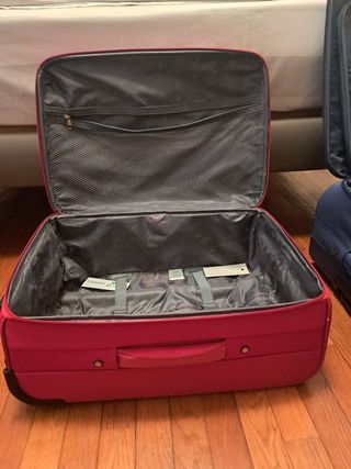 Set of 2 luggages and two travel bags