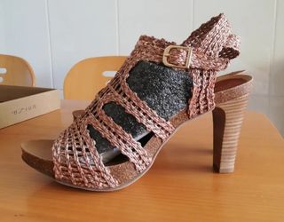 Sandalias tacón mujer marrón