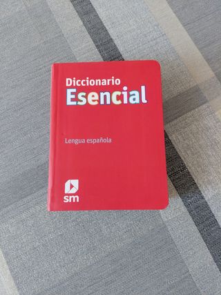 Diccionario Esencial. Lengua española (Spanish ...