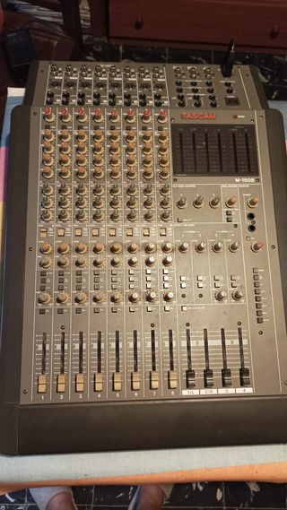 Mesa mezclas TEAC TASCAM M-1508 Impecable Estado