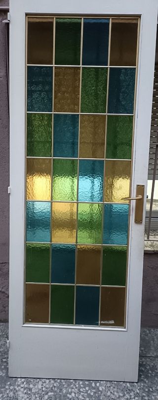 Puerta vintage cristalera