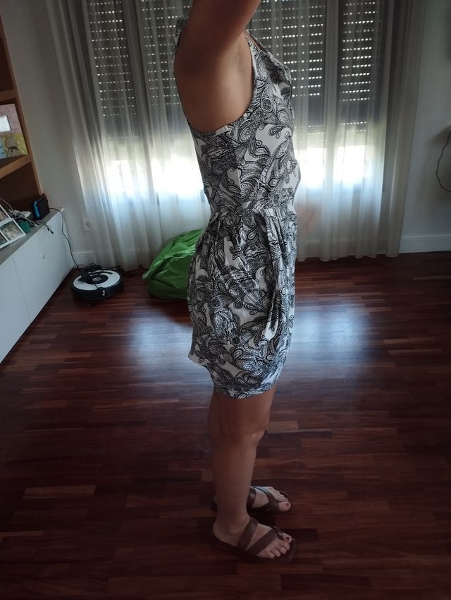 Vestido corto blanco y negro