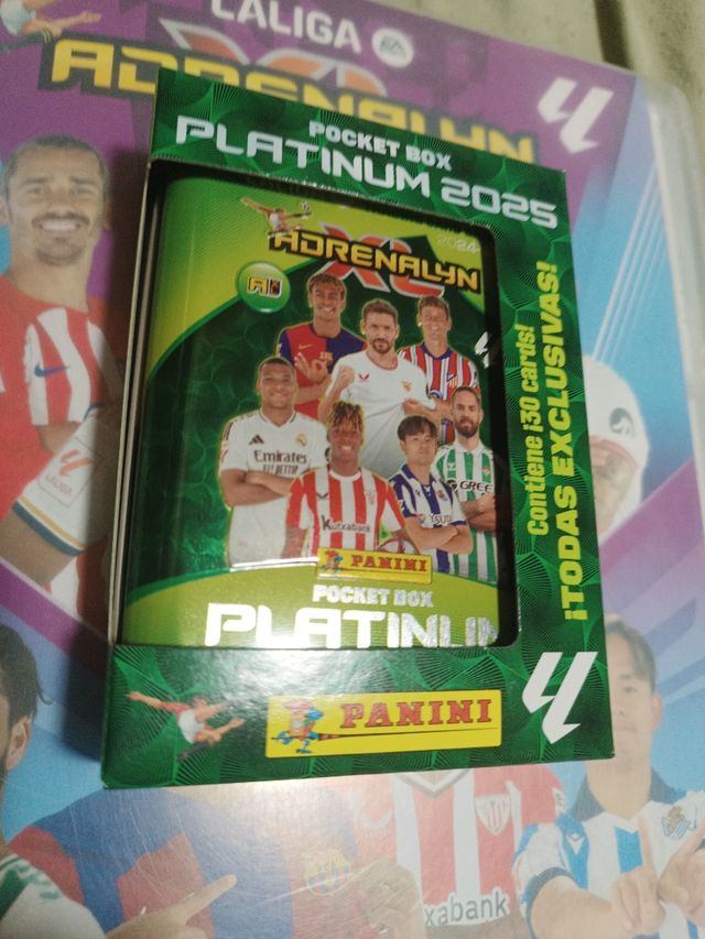 Caja Pocket Box Platinum 2025 Adrenalyn XL