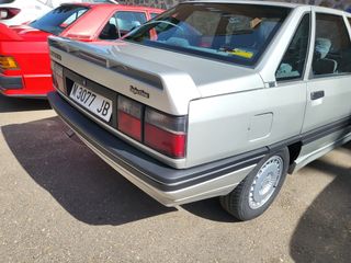 Renault 21 2.0i txe 120CV.