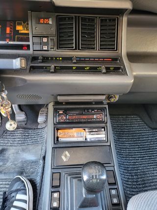 Renault 21 2.0i txe 120CV.