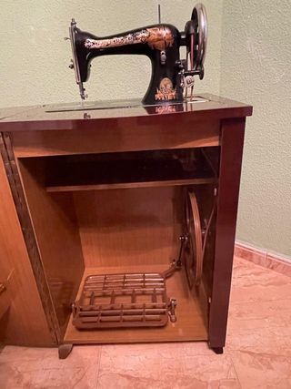 Máquina coser SINGER antigua