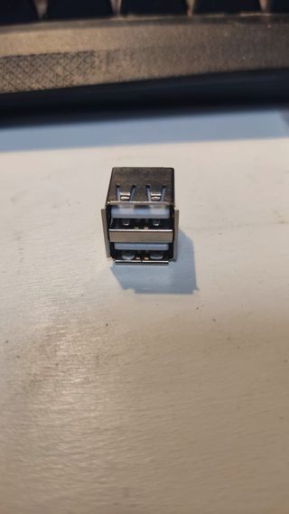 Conector USB hembra dual 8 pines