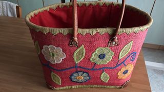 Borsa mare rossa ricamata