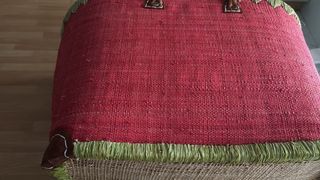 Borsa mare rossa ricamata