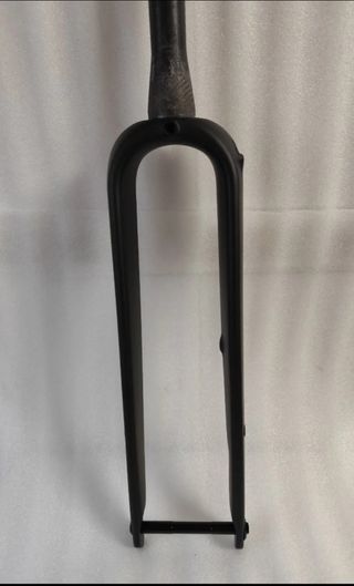 Horquilla Carbonoconics  700c eje pasante 12x100