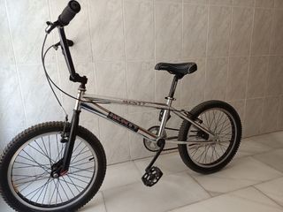 Bicicleta BMX Monty