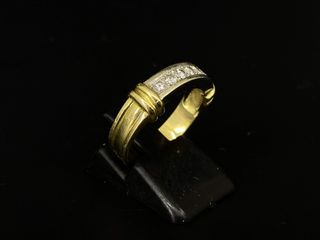 anillo oro 18k con piedra con circonita