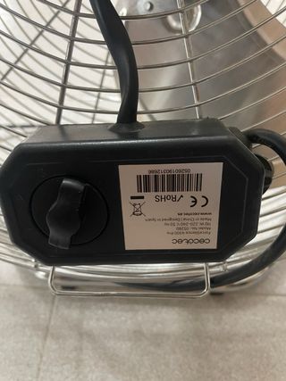 Ventilador industrial grande metálico