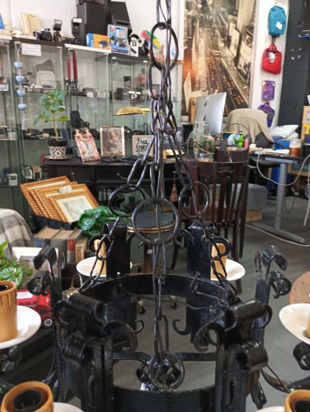 Lámpara rustica de hierro forjado y cerámica