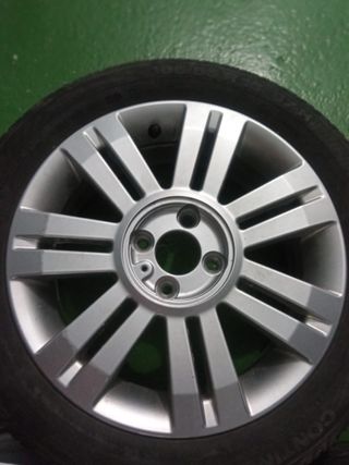 Llantas Renault 15" - 4 unidades dos con cubierta,