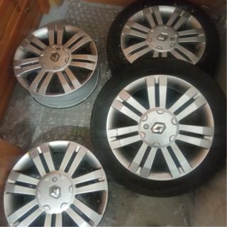 Llantas Renault 15" - 4 unidades dos con cubierta,