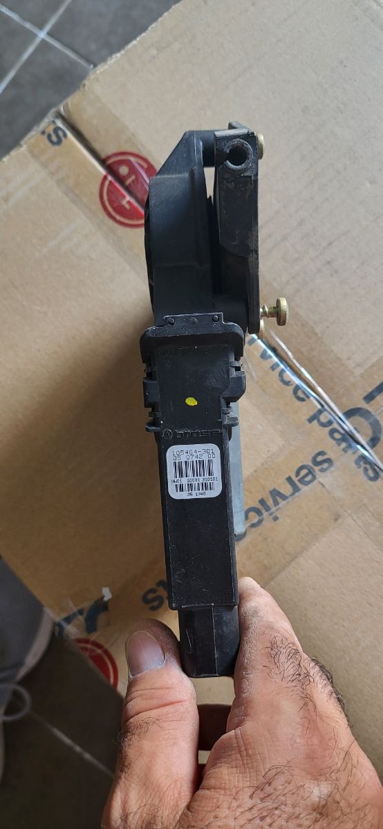 Motor elevalunas coche Peugeot 508
105404-301