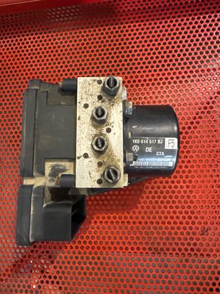Centralita ABS VW 1K0 614 517 BJ 1K0907379AN