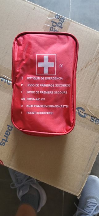 Botiquín Audi - Primeros auxilios