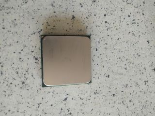 AMD FX-6300 CPU con dissipatore
