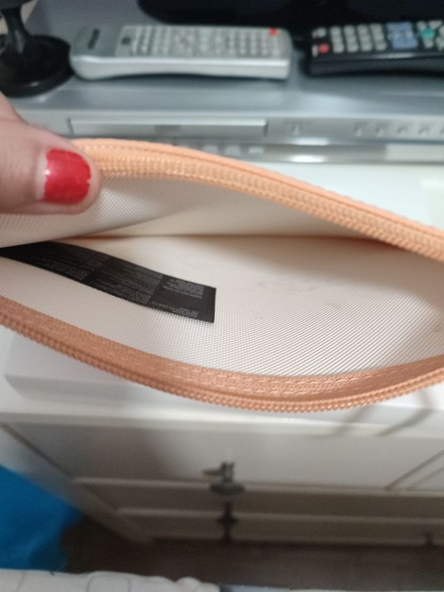 Bolso Lacoste rosa - Portadocumentos