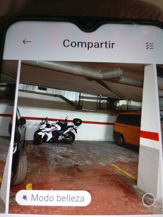 Alquiler plaza parking para coche y cabe moto.