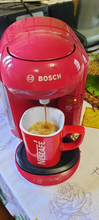 Cafetera Bosch Tassimo roja