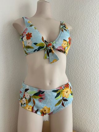 Bikini azul estampado floral