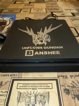 PS4 Slim 1TB completa