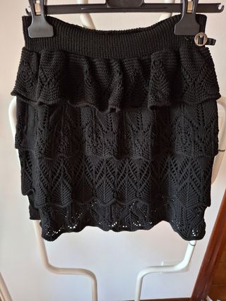 Gonna mini nera a balze lavorate