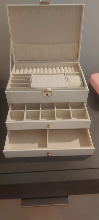 Portagioie bianco con 3 cassetti