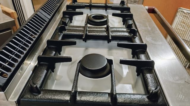 COCINA INDUSTRIAL A GAS BUTANO. 2A OPORTUNITAT