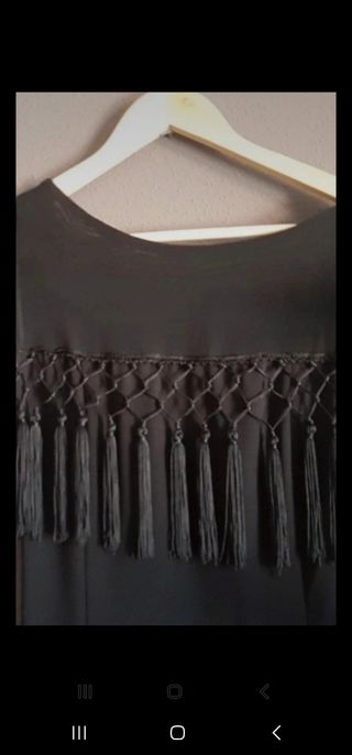 Vestido negro flecos eventos