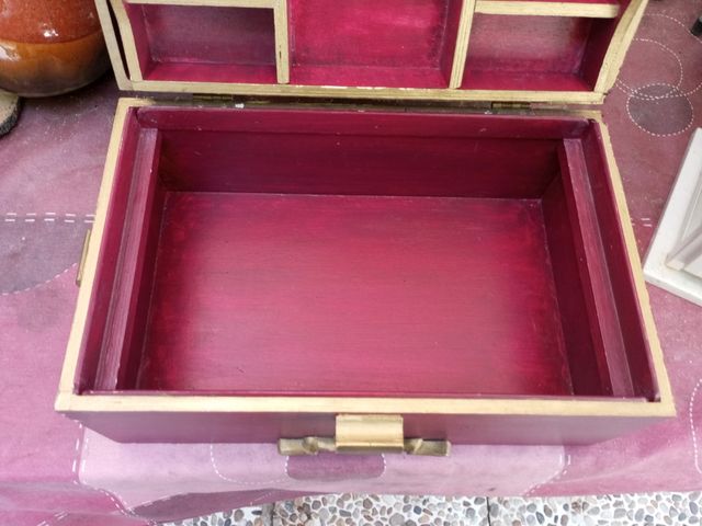 Cofre madera rojo portajoyas