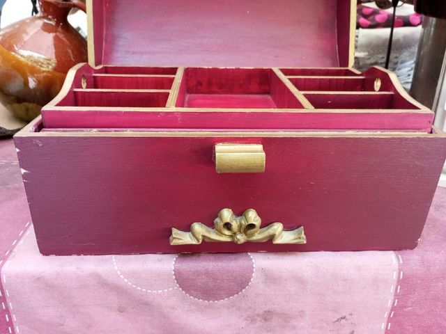 Cofre madera rojo portajoyas