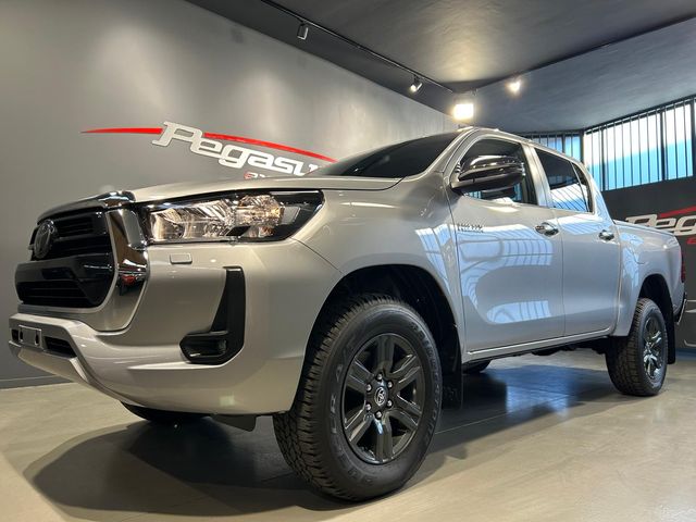 TOYOTA Hilux 2.8 D4D 150kW204CVCab Doble VX