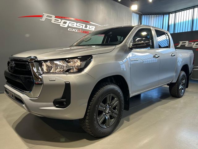 TOYOTA Hilux 2.8 D4D 150kW204CVCab Doble VX
