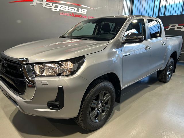 TOYOTA Hilux 2.8 D4D 150kW204CVCab Doble VX