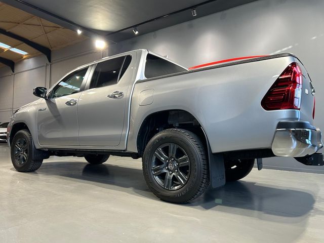 TOYOTA Hilux 2.8 D4D 150kW204CVCab Doble VX