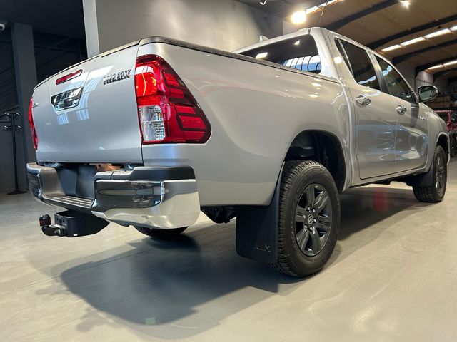 TOYOTA Hilux 2.8 D4D 150kW204CVCab Doble VX