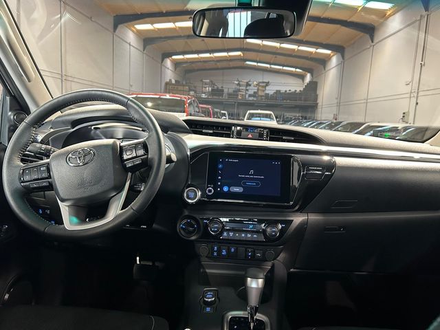 TOYOTA Hilux 2.8 D4D 150kW204CVCab Doble VX