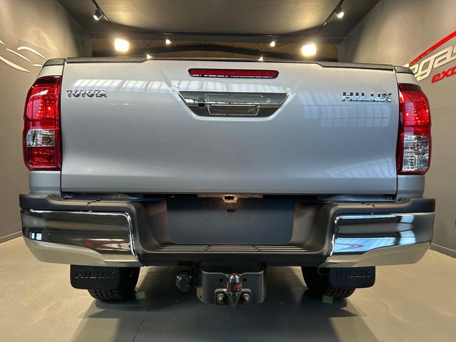 TOYOTA Hilux 2.8 D4D 150kW204CVCab Doble VX