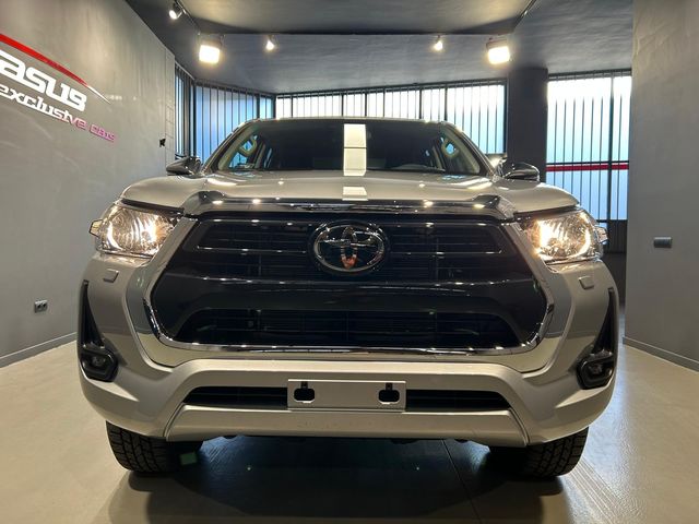 TOYOTA Hilux 2.8 D4D 150kW204CVCab Doble VX