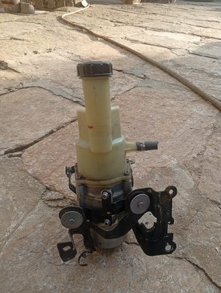 Bomba dirección asistida OEN 9818127580