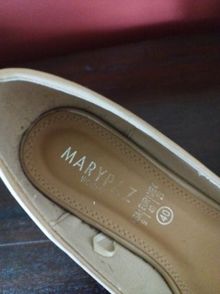 Zapatos MARIPAZ nude tacón bajo 40.