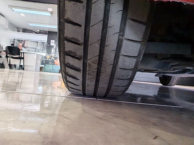 Volkswagen Polo, ordenador, aire acondicionado...