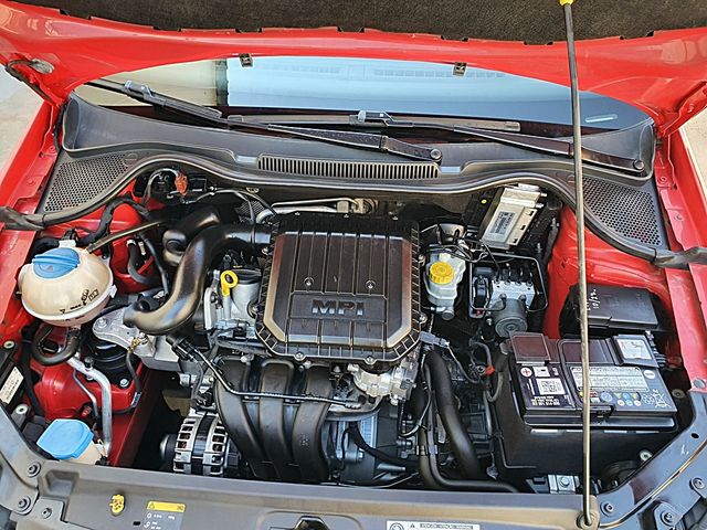 Volkswagen Polo, ordenador, aire acondicionado...