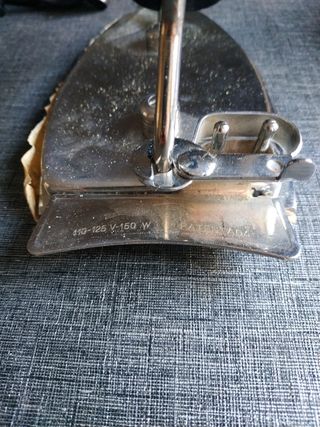 Plancha  vintage Marca Galgo . A estrenar